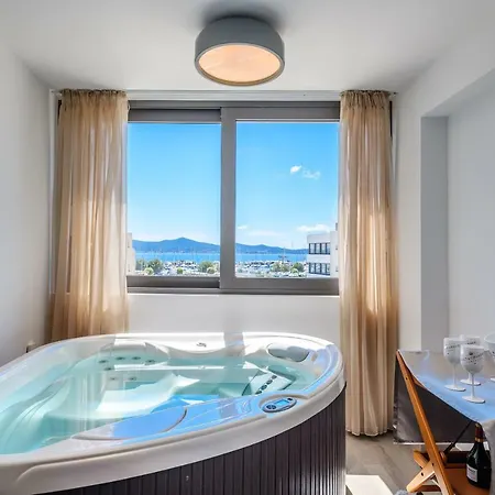 Luxury And 자다르